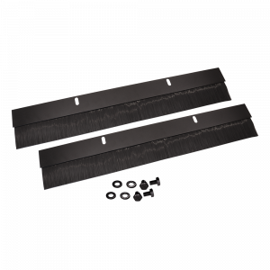 Фронтальная заглушка пространства под полом шкафа LANMASTER DCS, установленного на ножки