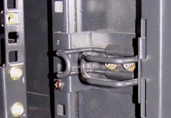 Установка бокового кольца внутри рамы настенного шкафа TWT серии Business estap, купить шкаф, напольный шкаф, кабельные организаторы, шкаф ip55, шкаф серверный, 19 шкаф 42u, серверная стойка, стойка для сервера, производство