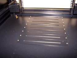 Кабельный ввод (лючок) в полу шкафа шкаф серверный, 19 шкаф 42u, телекоммуникационные шкафы, шкаф 19, стойка 19, estap, zpas, 42u, органайзеры, настенный шкаф 19